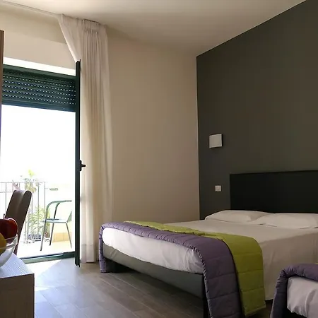 Hotel Desiree 2*
