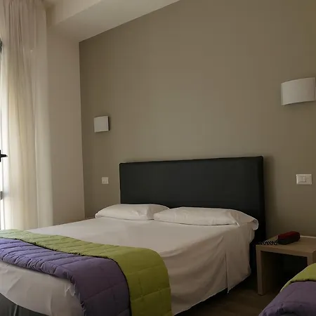 Hotel Desiree 2*