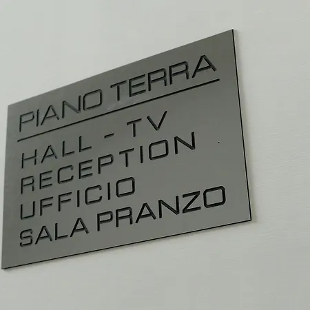 Hotel Desiree 2*